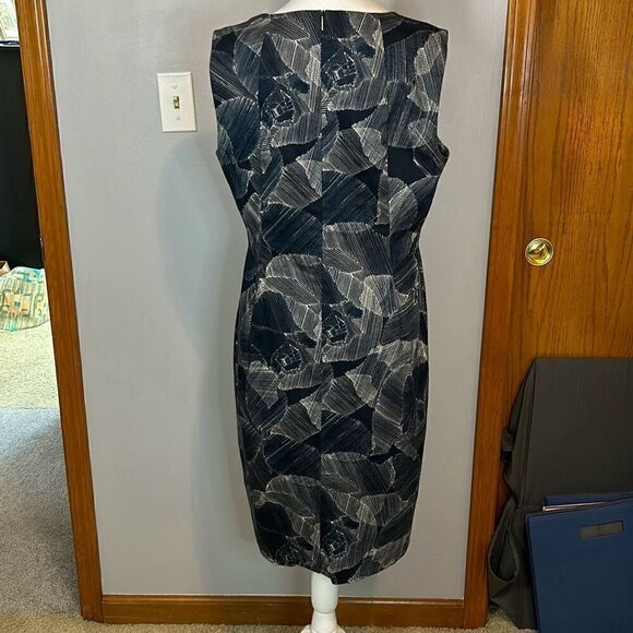 HUGO BOSS Dokysina Dress Abstract‎ Floral Knee Length Sleeveless Size 12 BIN Q - Picture 5 of 14